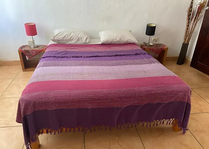 Charming Very Quiet Center Renewed Apartment